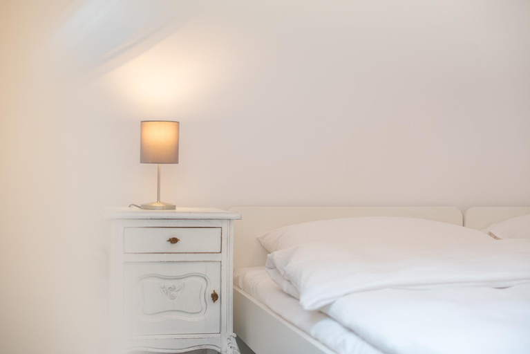 Bedroom 2, Tatarska Zagroda - Agroturystyka Dolina Baryczy Noclegi - Domek Danielek, Milicz