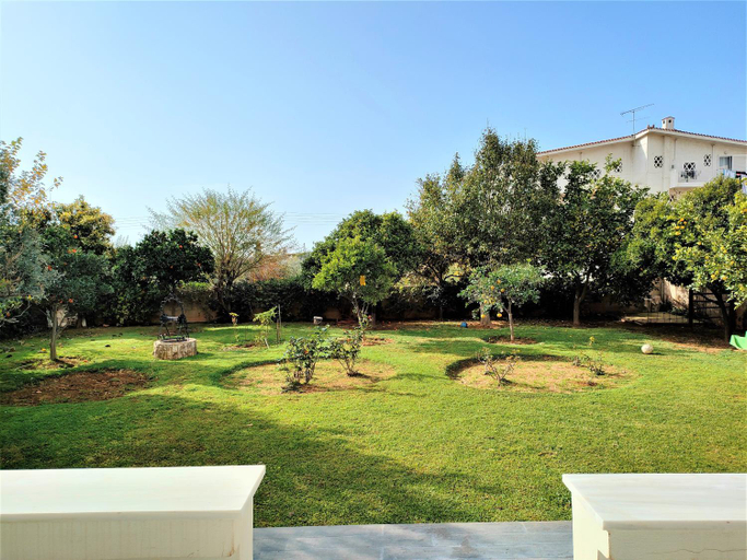 Others 5, Luxury Garden Apartment Glyfada, Attica