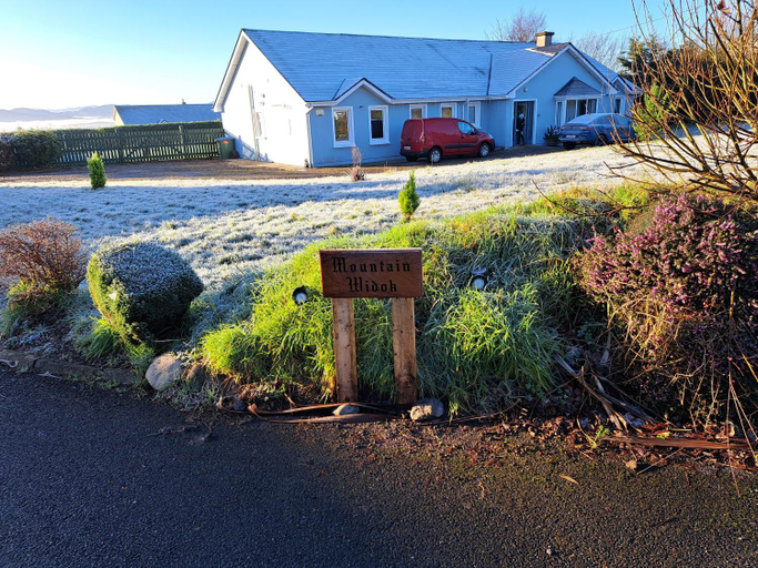 Others 2, Mountain Widok Accommodation Only
