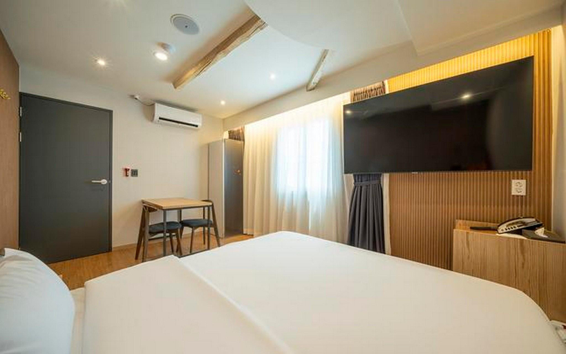 Bedroom 3, Changwon Sangnamdong Hotel T.T, Changwon