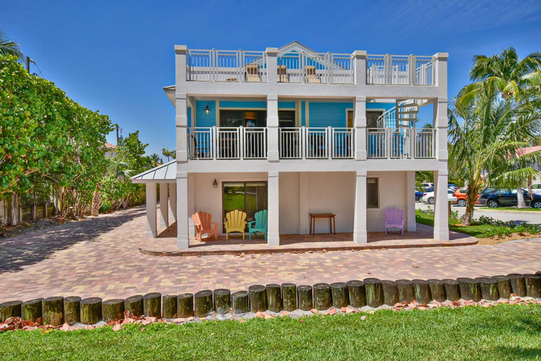 Beachside Escape, Palm Beach