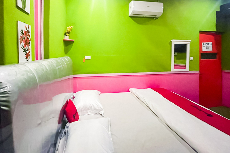Bedroom 2, RedDoorz Syariah @ Jalan RJ Junjungan Lubis Pandan, Sibolga
