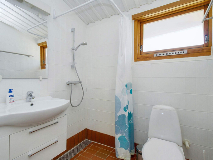 Bathroom 3, 4 Person Holiday Park Home in Gilleleje, Gribskov