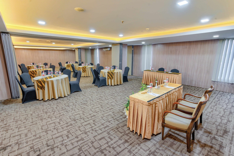 Business Facilities 29