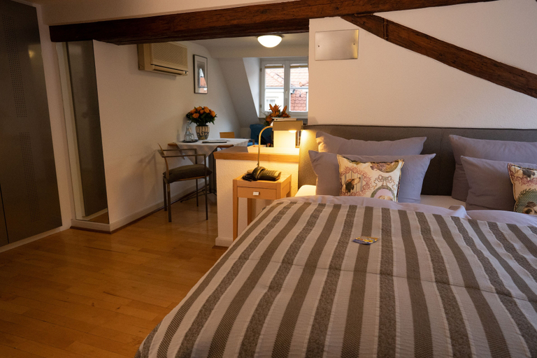Bedroom 4, Goldener Falke, Heidelberg