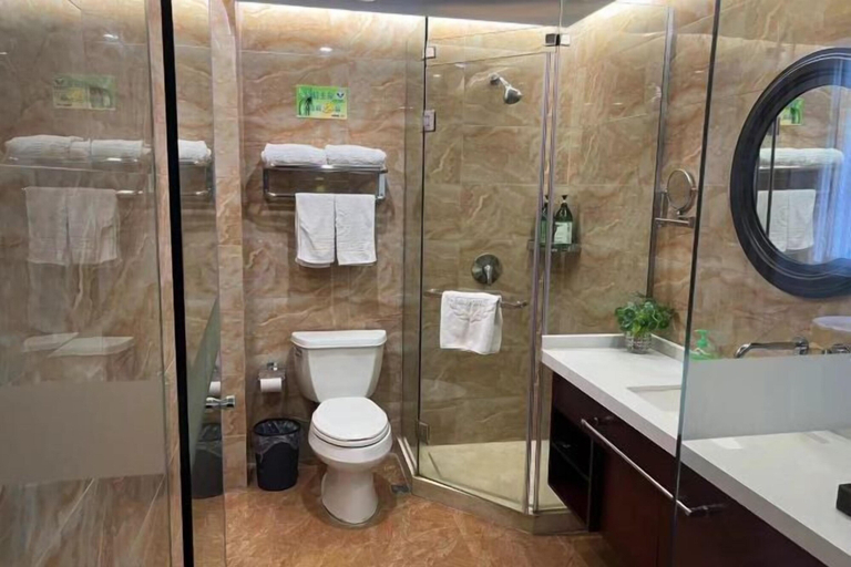 Bathroom 4, Xi Xi Holiday Hotel, Zhoushan