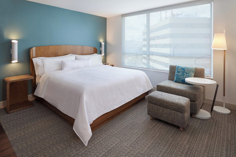 Bedroom 3, Element by Marriott Toronto Airport, Peel