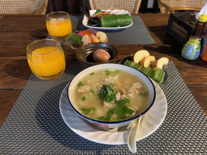 Food & Drinks