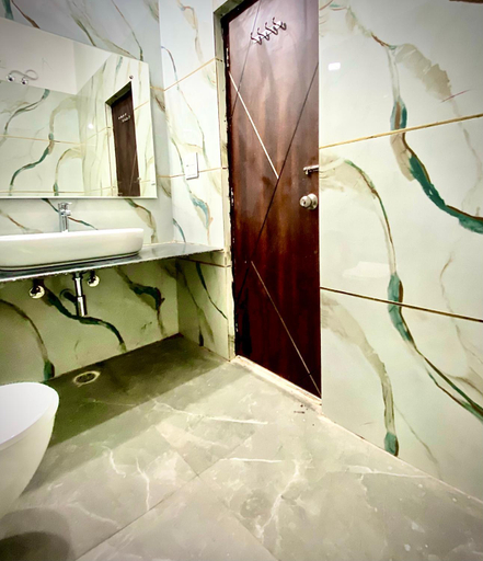Others 3, Hotel Anupama, Bareilly