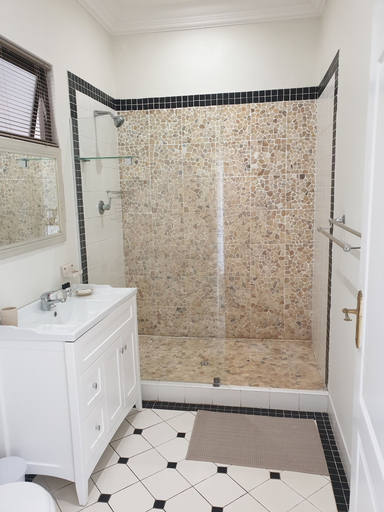 Bathroom 4, Fairway Guesthouse, eThekwini