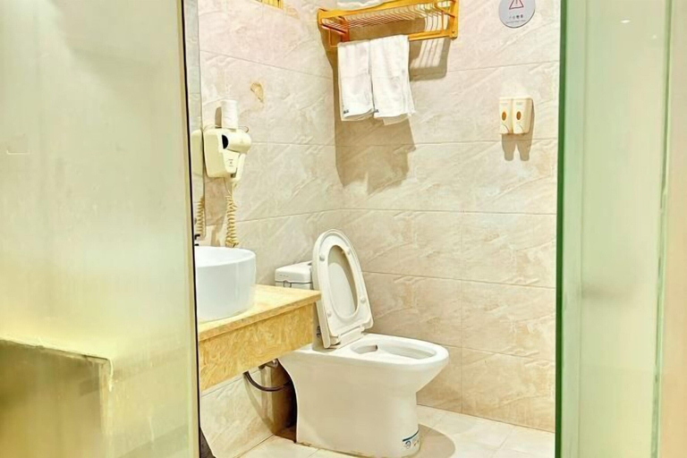 Bathroom 3, jinmingHOTEL, Shangrao