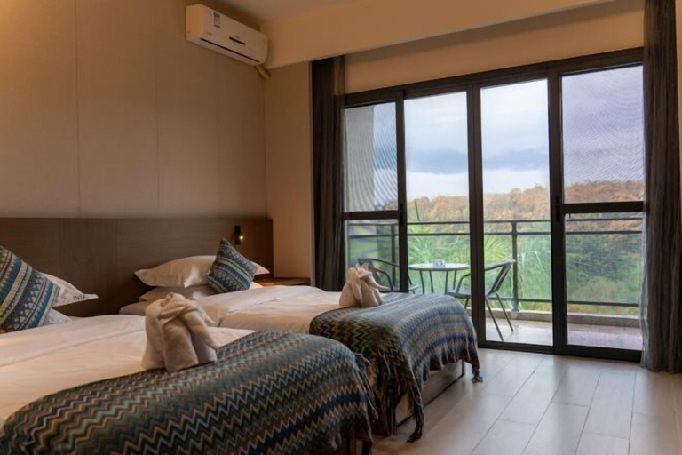 Bedroom 3, Nanlahe Paya Resort Hotel, Xishuangbanna Dai