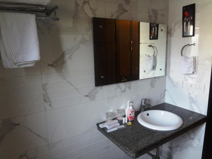 Bathroom 23