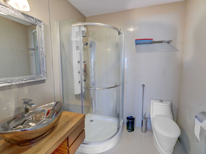 Bathroom, Apartment in Murter near Beach and Pool, Murter