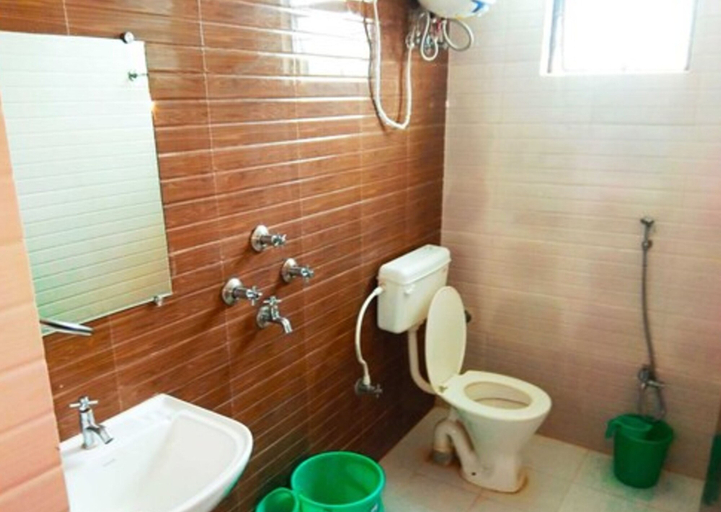 Bathroom, Hotel Roop Shree Inn By GRB, Patna