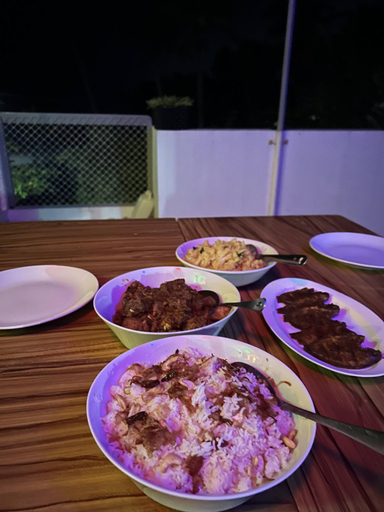 Food & Drinks
