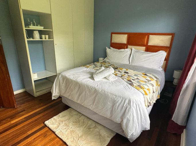 Bedroom 2, 5 on Crossways GH, Buffalo City