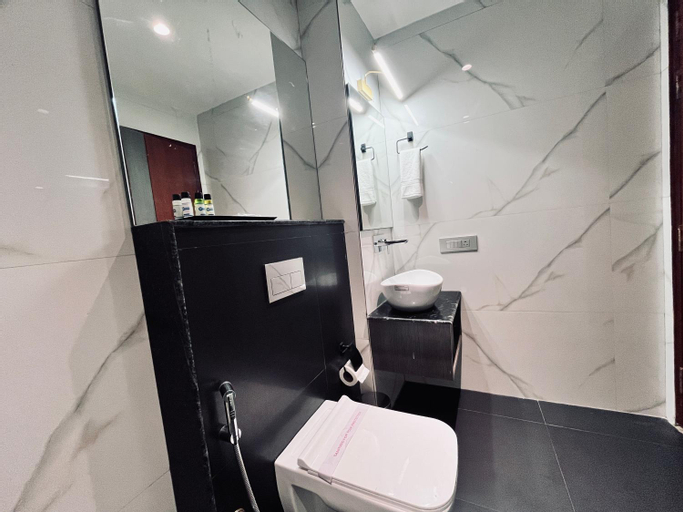 Bathroom 15