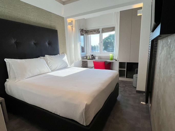 Bedroom 8