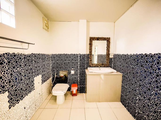 Bathroom 2, The Light House Resort - Kohlarn, Pattaya
