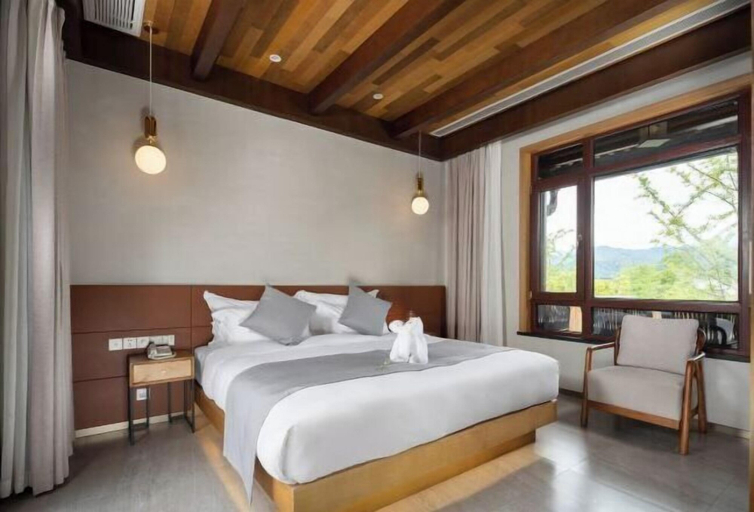 Bedroom 13