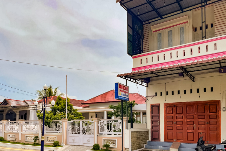 RedDoorz Syariah @ Jalan RJ Junjungan Lubis Pandan, Sibolga