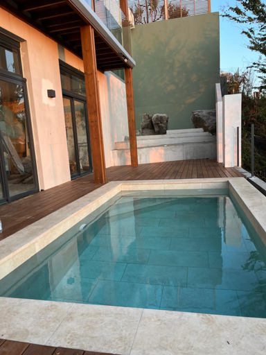 Others 5, Le Moma by the ocean, Les Trois-Bassins