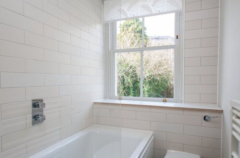 Room 4, Central Quiet 2 Bedroom Townhouse With Office, Bath and North East Somerset