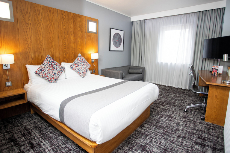 Bedroom 4, Ramada by Wyndham Belfast City Centre, Belfast