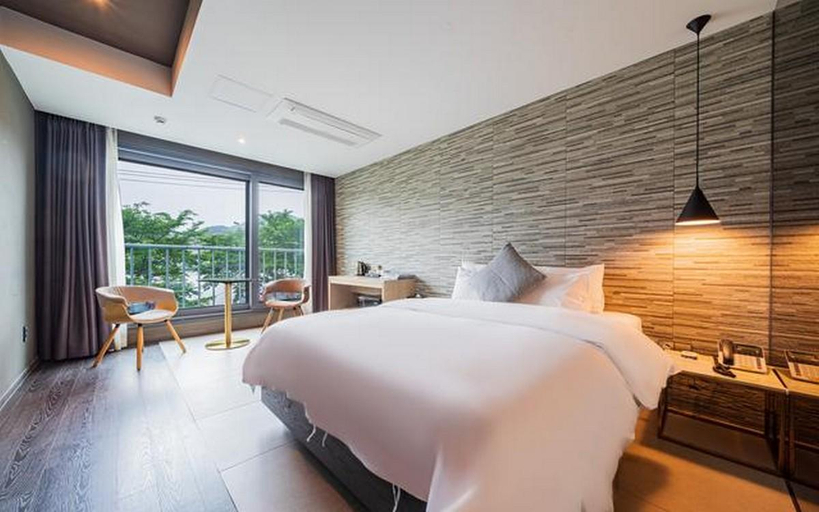 Bedroom 4, Yangpyeong Ggotpideon Geuhae Dalbit, Namyangju