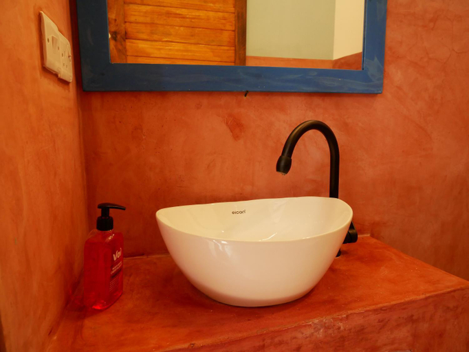 Bathroom, Sabali Lodge, Zanzibar, Kusini