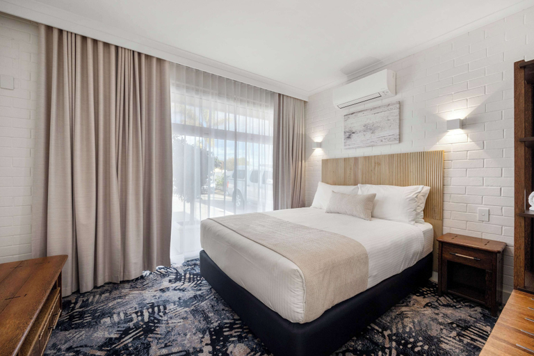 Bedroom 4, Best Western Adelaide Airport, Adelaide