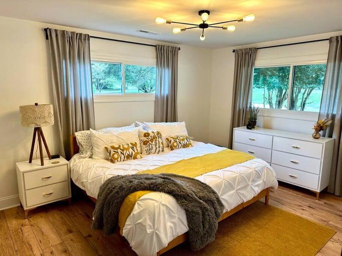 Bedroom 2, The Demon Deacon Den - BuenaVista, Forsyth