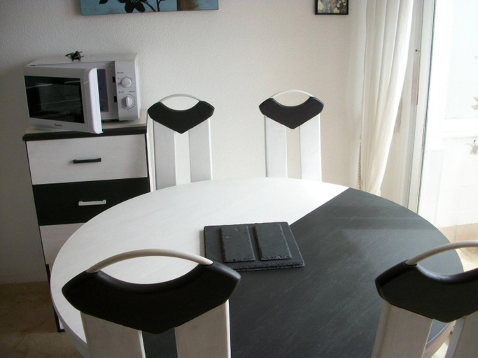 Others 2, Entire house - 1 Bedroom Penthouse On Front Line Of The Beach, Almería