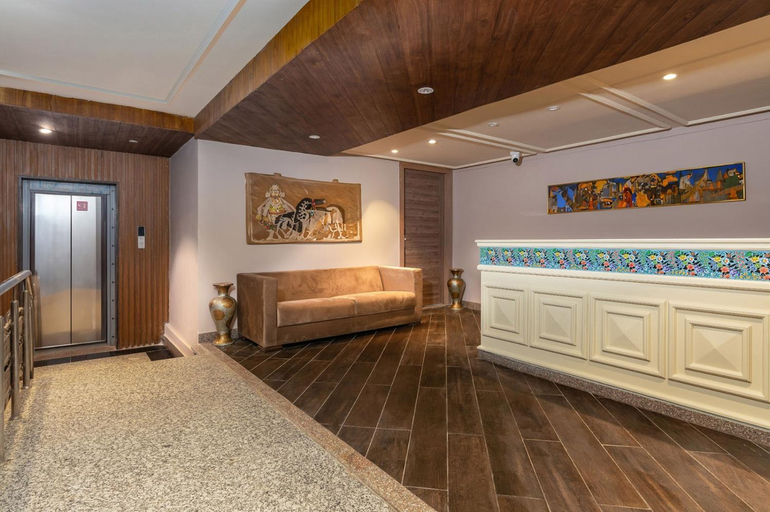 Public Area, Hotel 11 Boulevard - Dal Lake View, Srinagar