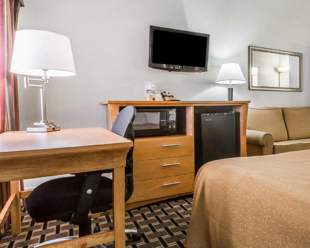 Bedroom 22