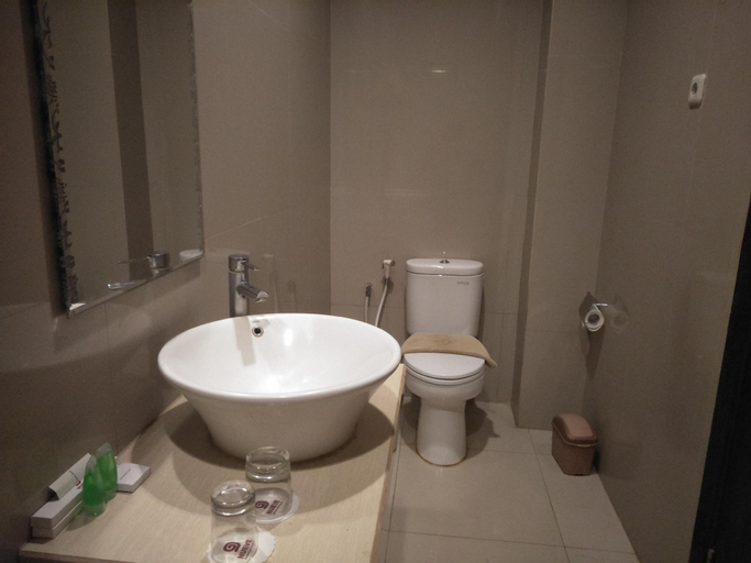 Bathroom 8