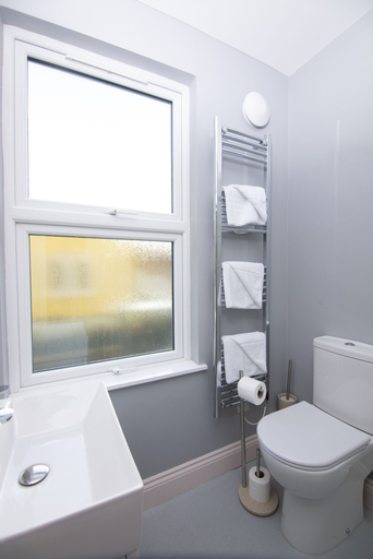 Bathroom 5, Caboose, Wiltshire