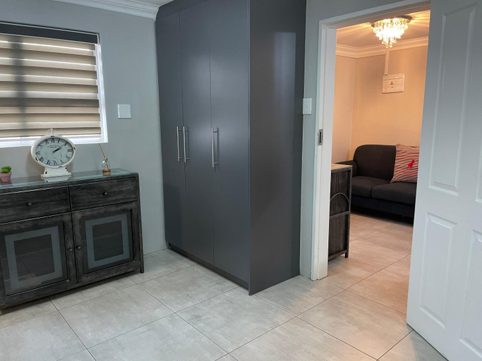 Others 3, Hill Luxury Cottage, City of Johannesburg