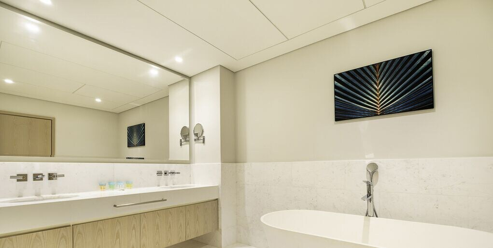 Bathroom 3, LUX Iconic Views at Palm Tower Suite 2, Dubai
