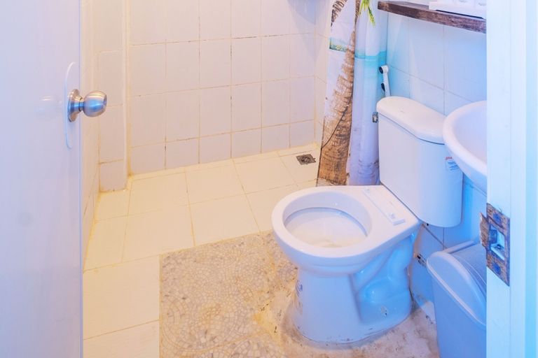 Bathroom 4, Club Monet Beach Resort By Cocotel, Cabangan