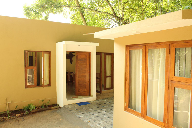 Others 4, Hostel 337, K.F.G. & G. Korale