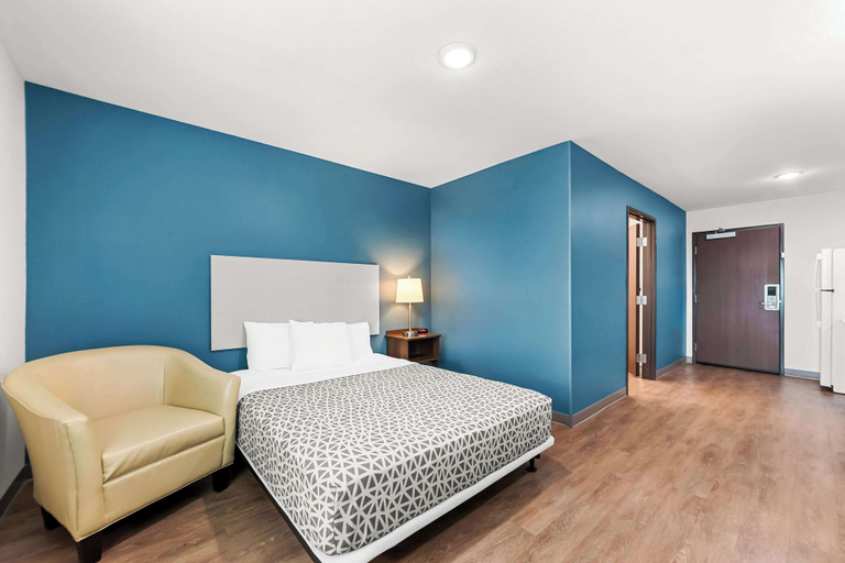 Bedroom 3, WoodSpring Suites Hudson Port Richey, Pasco