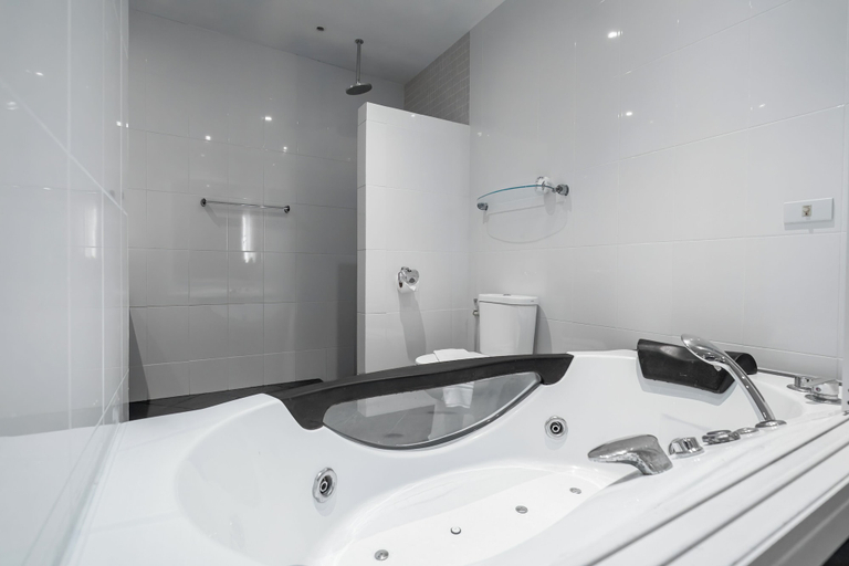 Bathroom 5, Hillside Seaview Residence, Pulau Phuket