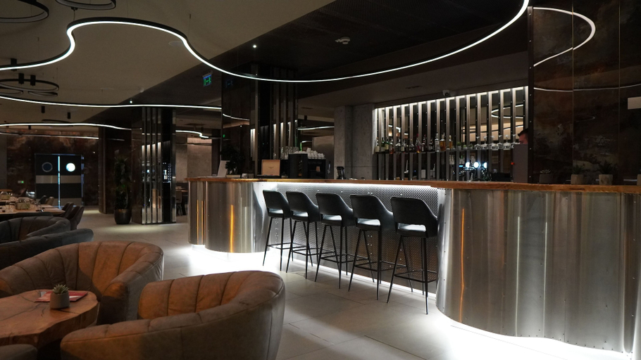 Food & Drinks 5, Aniroc Signature Hotel, Arad
