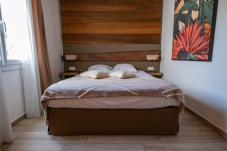 Bedroom 2, Hotel & Restaurant Les Mouettes, Haute-Corse
