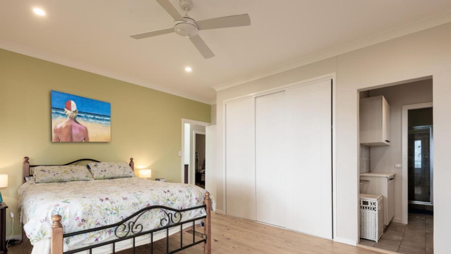 Bedroom 2, Woodlands At Beachview, Gosford - East