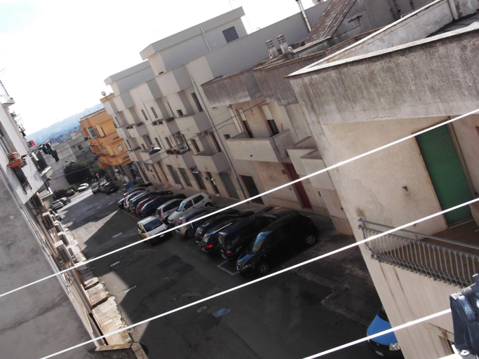 Others 4, Da Livia, Bari