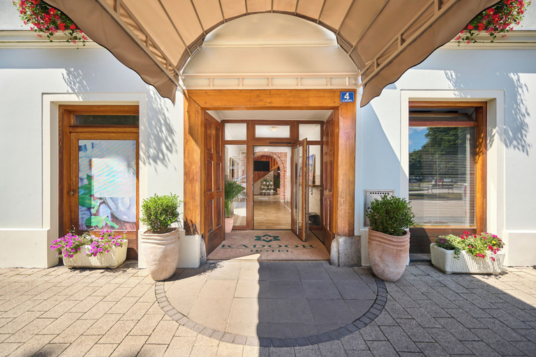 Exterior & Views 2, Aminess Kadoor Hotel, Karlovac