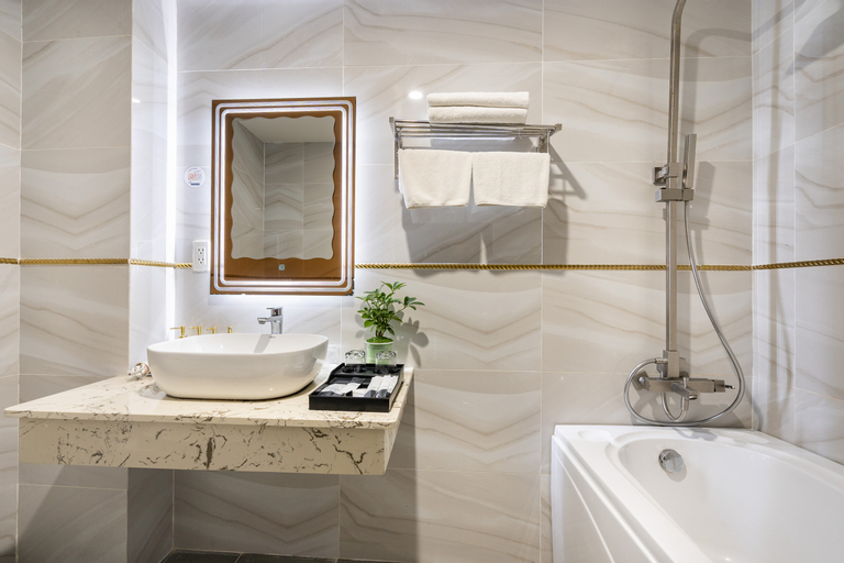 Bathroom 20